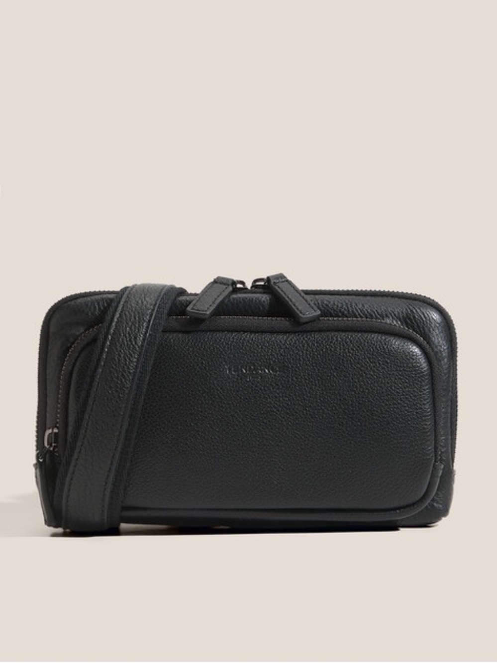 Gerard Henon black leather crossbody bag